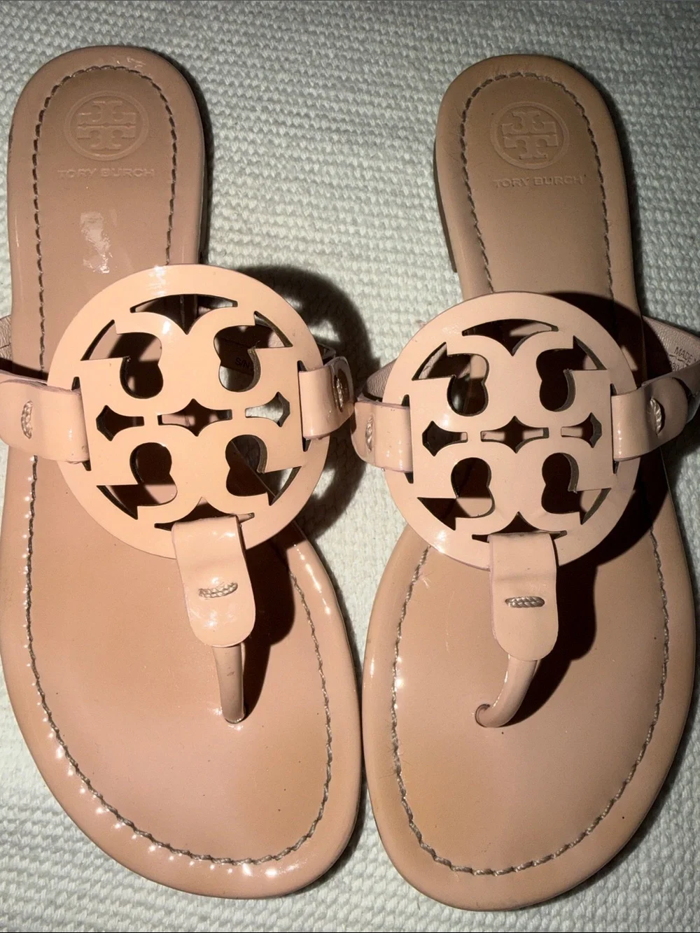 Patent Leather Thong Sandals in seashell/blush pink